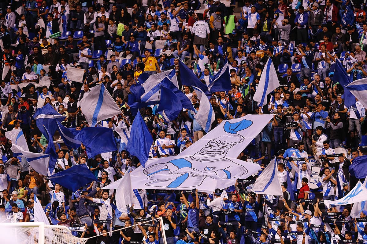 Los fanáticos del Puebla acudieron en gran número para el juego contra el América.