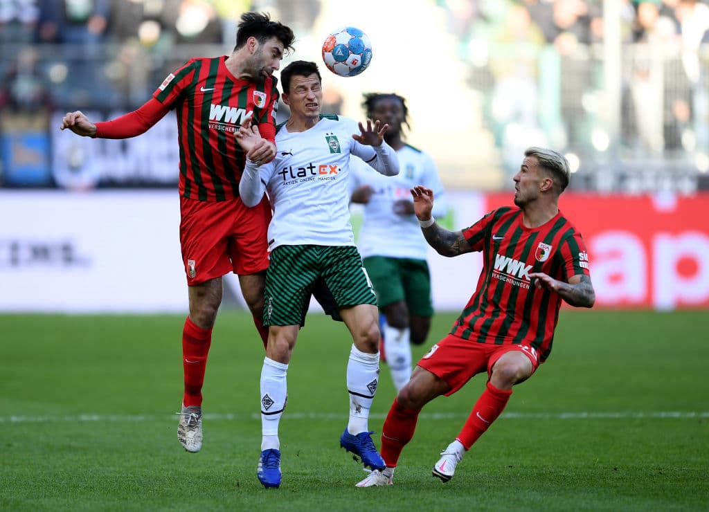 Bochum agarra distraido al Bayern Munich y los golean 4-2, Borussia Moenchengladbach hace su partido y vencen 3-2 al Augsburg, Eintracht Frankfurt echa a perder la ventaja de la localía y caen 0-2 con el Wolfsburg, Greuther Furth logra imponerse 2-1 al Hertha Berlín y Freiburg y Mainz cierran con un entretenido empate 1-1.
