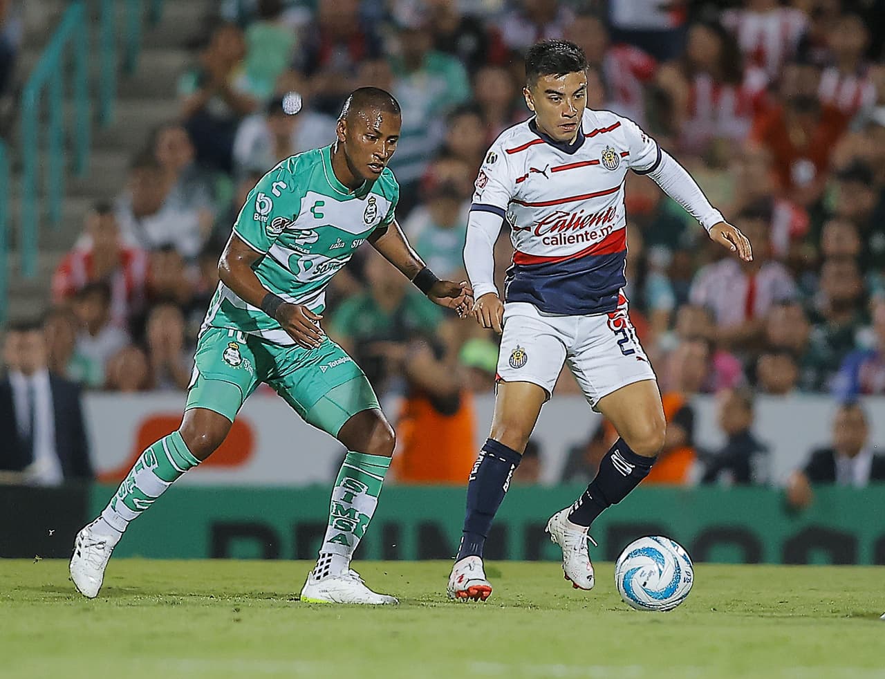 ¡Arrancan las ilusiones! Así puedes ver Chivas vs. Santos de Jornada 1