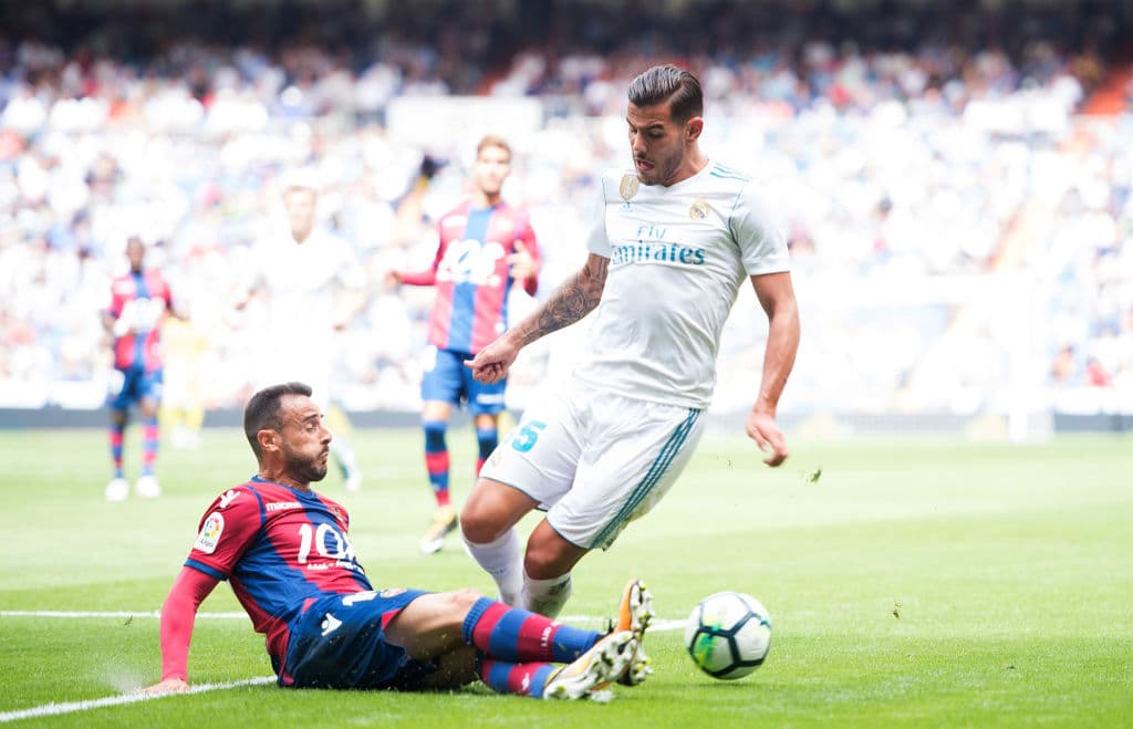 El defensor francés del Real Madrid Theo Hernández quiere salir del equipo Merengue y ya ha sido la Real Sociedad el equipo que ha levantado la mano y se ha interesado por él.