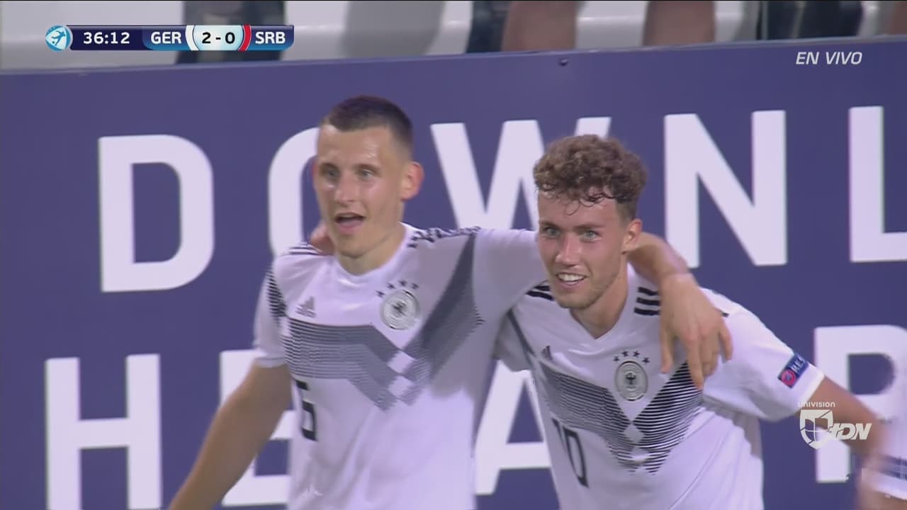 ¡Qué crack! Waldschmidt se disfrazó de Ronaldo para el 3-0 de Alemania a Serbia