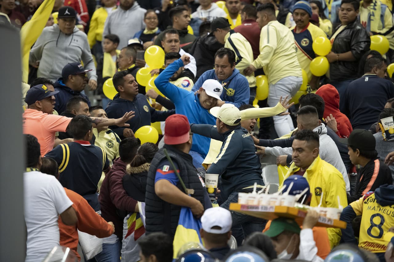 Lamentable la situación que se vivió en el Azteca por parte de algunos intolerantes.