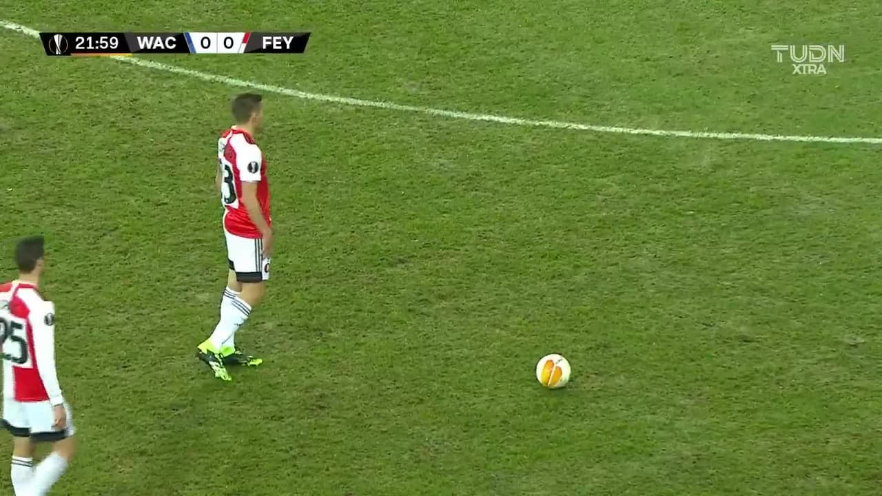 ¡TIRO ATAJADO! disparo por Jens Toornstra.