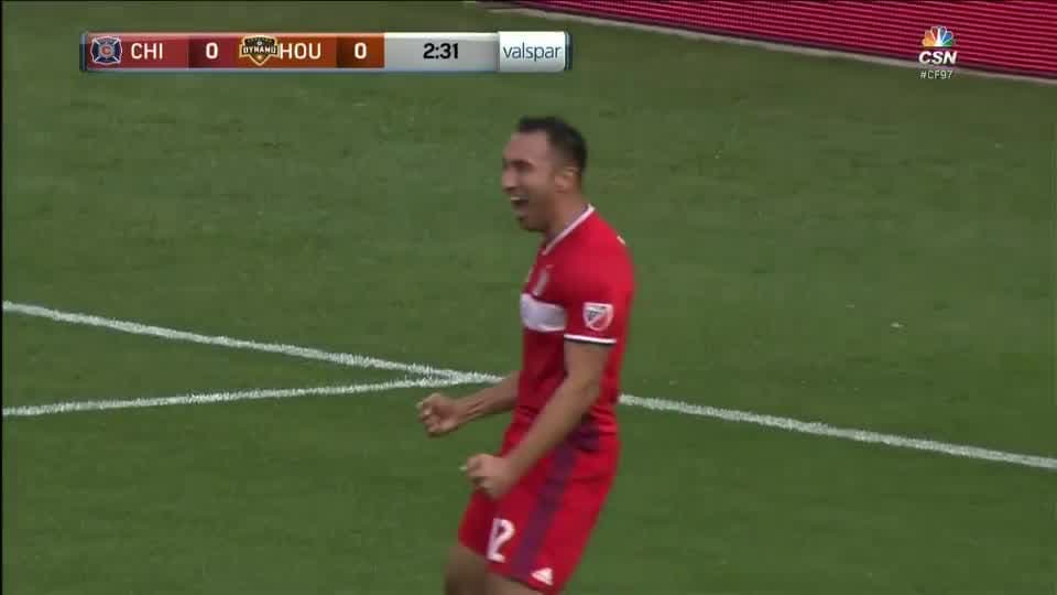 El salvadoreño Arturo Álvarez lideró triunfo de Chicago Fire 1-0 ante Houston Dynamo