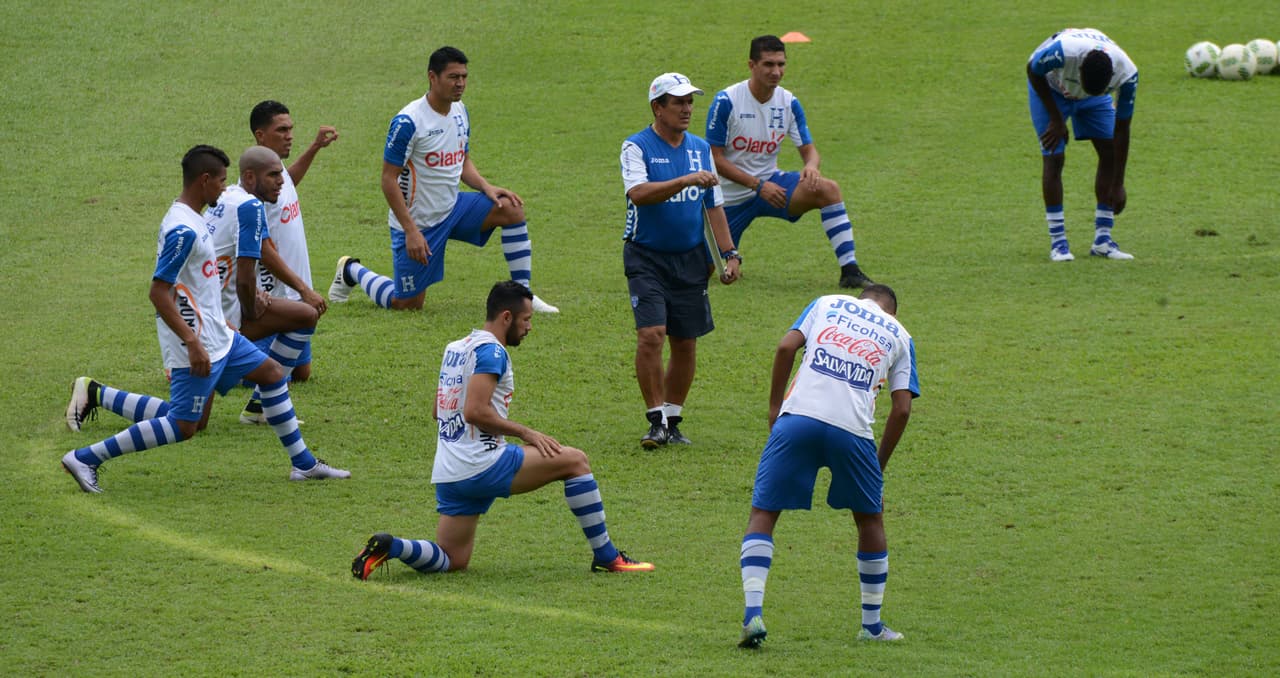 Si bien un empate entre Honduras y Panamá puede ser muy conveniente para México, la derrota de los 'catrachos' los empieza a rezagar en esta competencia y eso al final clasificará más rápido al 'Tri', lejos de que dependa de sí mismo y haya mostrado su superioridad en esta edición.