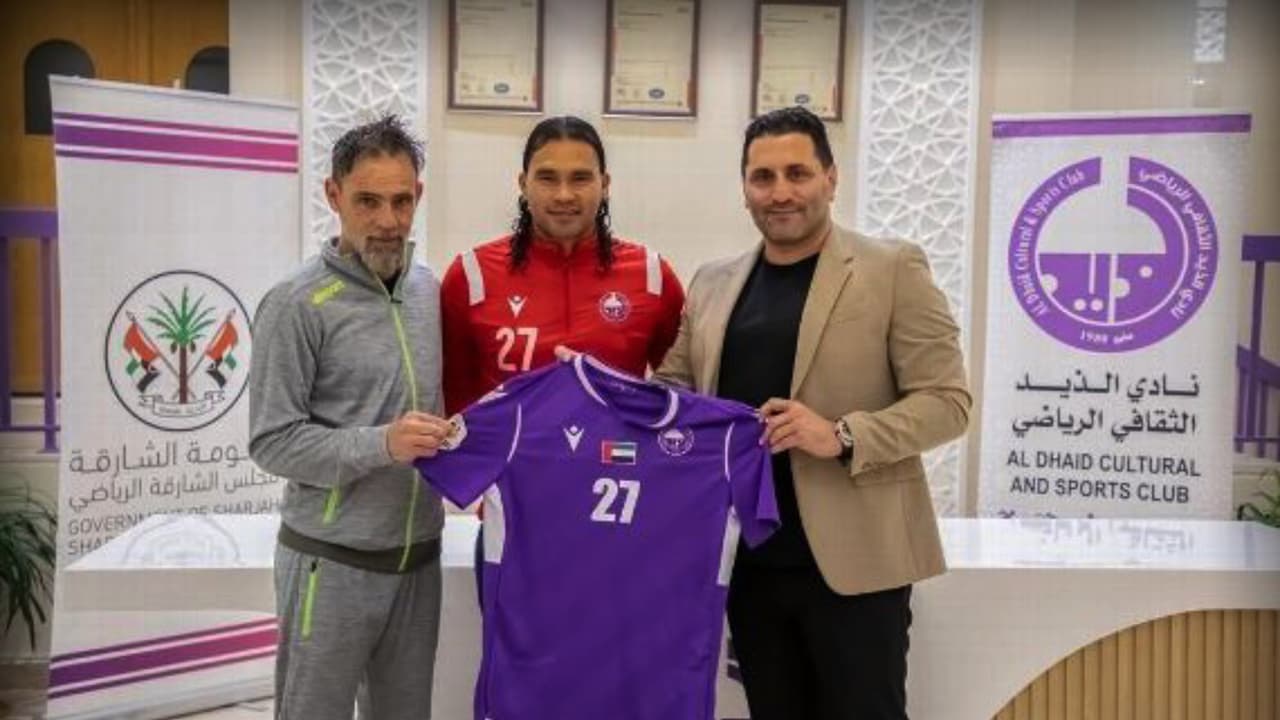 Carlos ‘Gullit’ Peña firma contrato con el Al Dhaid de los Emiratos Árabes