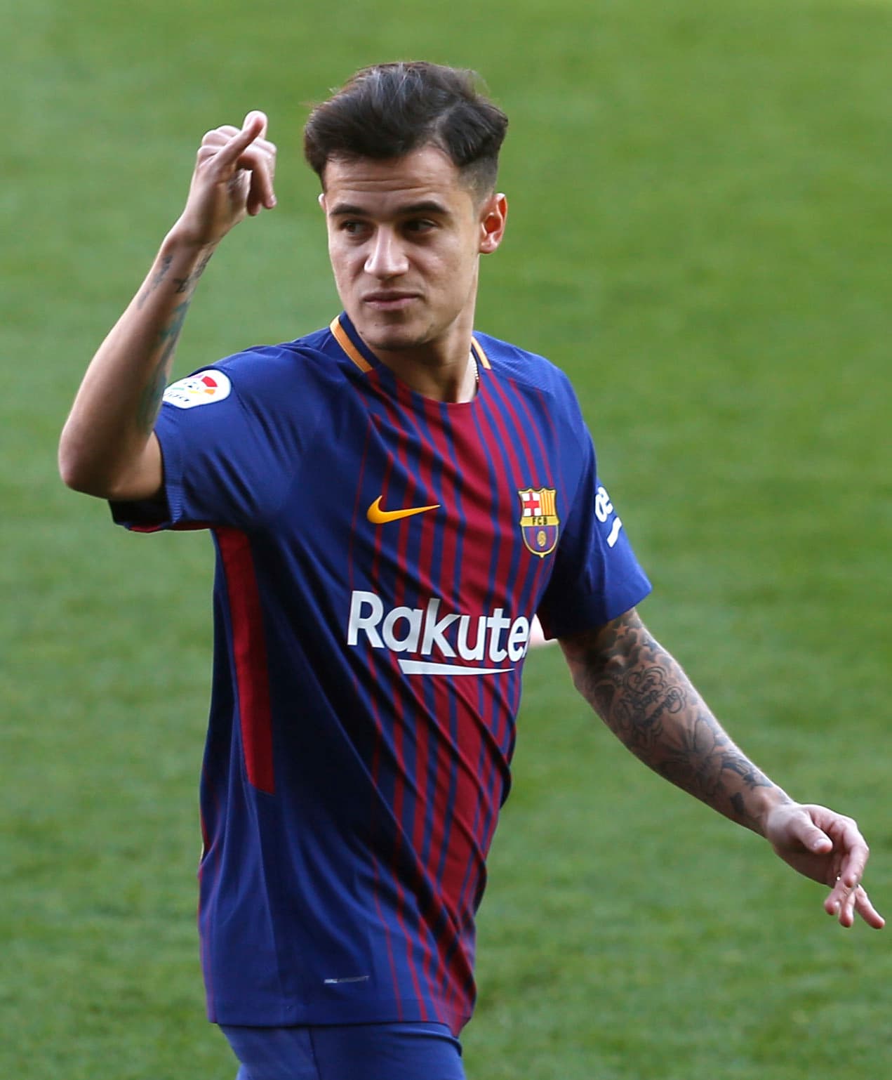 "Sus ganas, su esfuerzo y su paciencia han sido determinantes para que esté hoy aquí, porque había otros clubes que tenían interés en ficharlo", añadió Bartomeu.