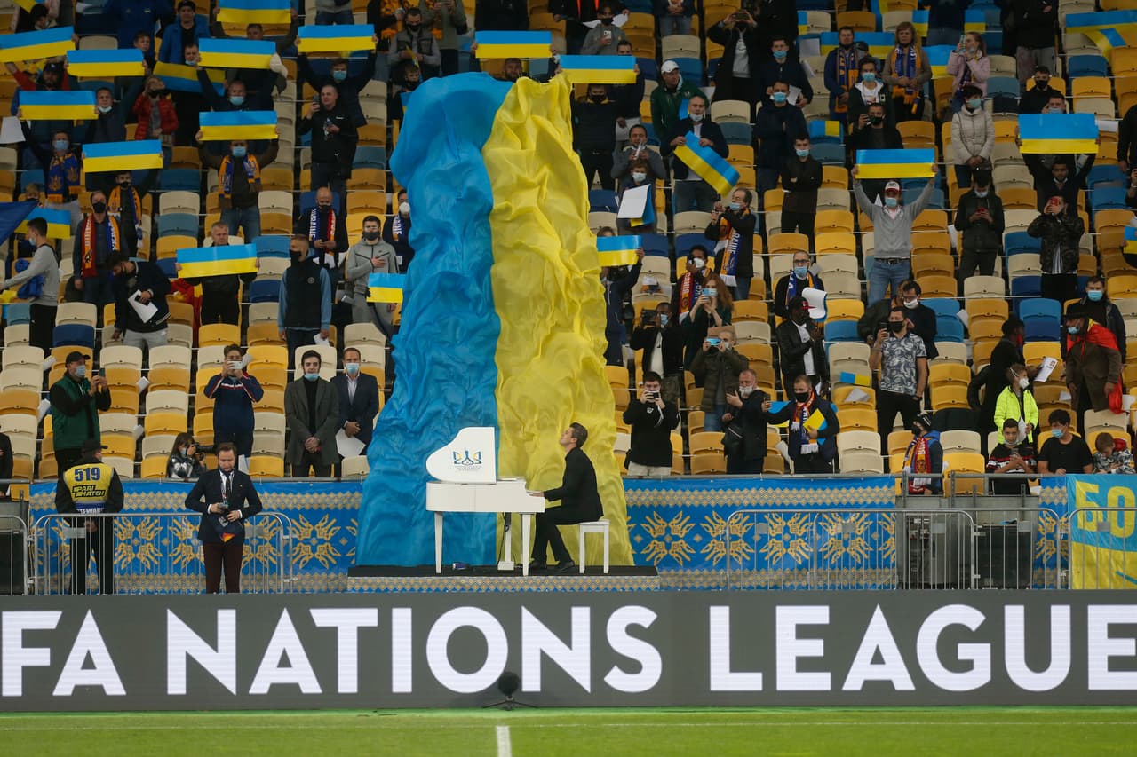 Ucrania 'aguantó la presión' y despachó a España en la UEFA NL