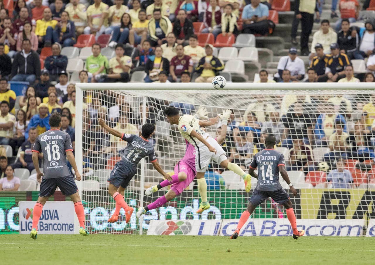 No hubo vencedor en el América-Morelia, pero el fútbol visto en el Azteca fue emocionante y vibrante hasta el último minuto. Por momentos las Águilas enseñaron lo que les gusta a sus seguidores, pero no concretaron lo que tuvieron. Morelia nunca se dio por vencido y al final casi gana.