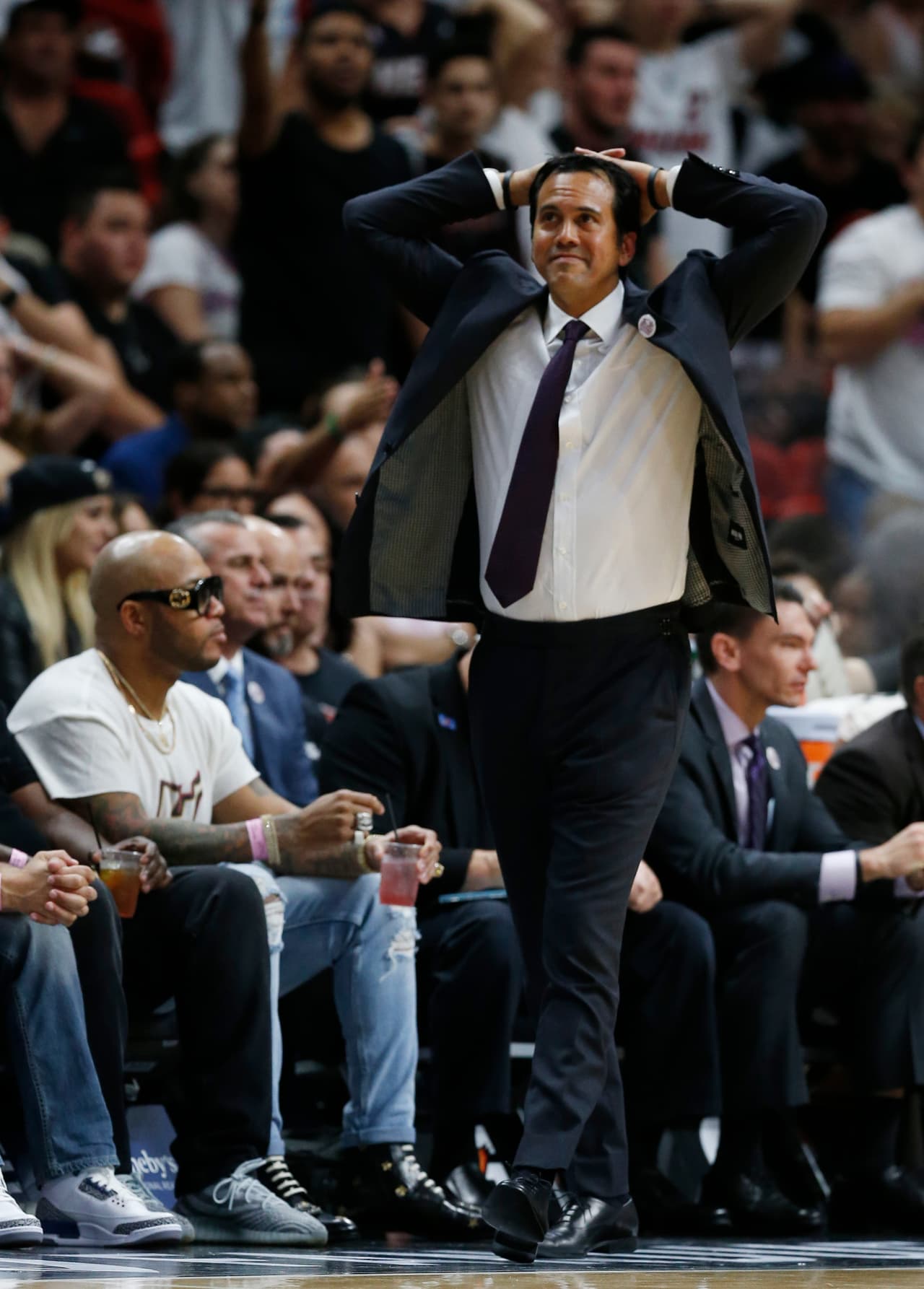 El duelo estuvo cerrado hasta el final y el coach de Miami Heat fue la muestra de que el triunfo 102-101 fue parte de una jornada épica.