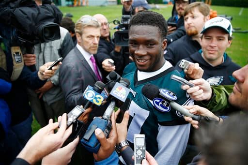 Mira las imágenes dentro y fuera del campo del nigeriano WR, selección de los Eagles, Nelson Agholor (AP-NFL).