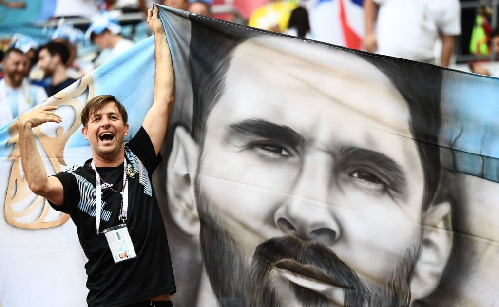 La alegría y el colorido se tomaron la fiesta de los hinchas de Francia y Argentina en medio del duelo entre ambos países por los octavos de final en el Mundial de Rusia 2018.