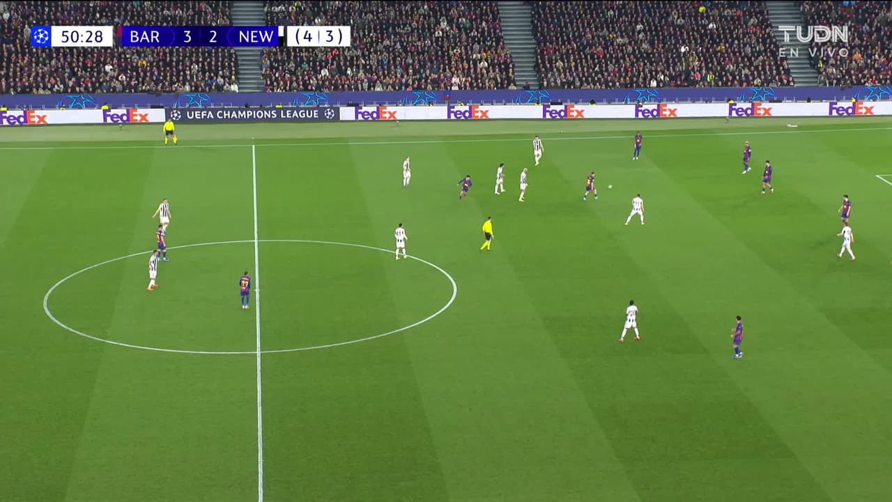 ¡GOL!  anota para FC Barcelona. Fermín López