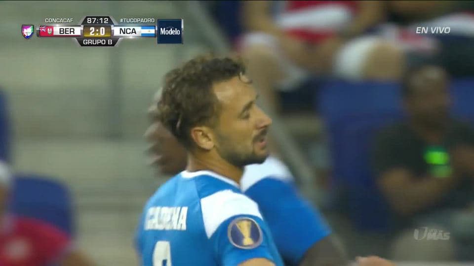 Tiro desviado de Daniel Cadena