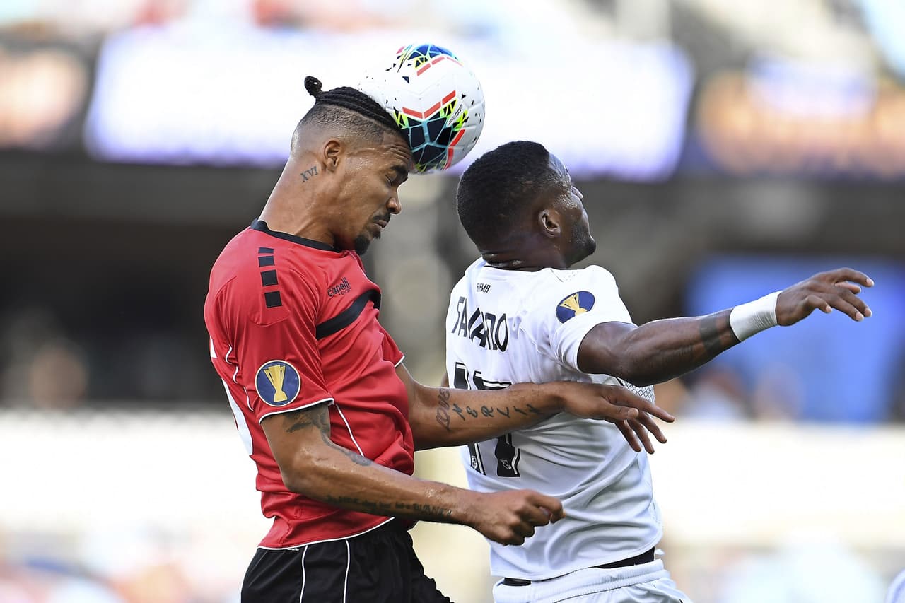 Y a pesar de dejar mejores sensaciones de partido los panameños, no fueron capaces de hacerse daños ninguno de los dos equipos y tras los primeros 45 minutos de partido, el juego se fue con un empate 0-0, aunque hubo emociones y jugadas de peligro.