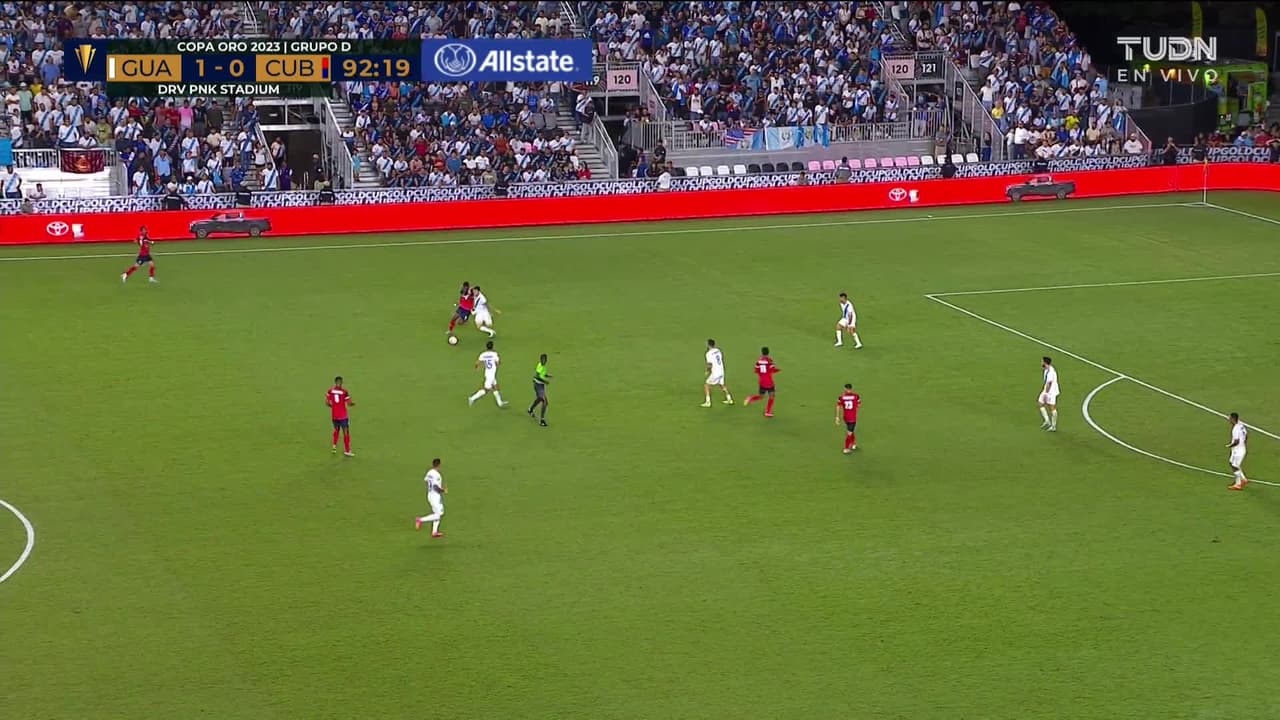 ¡TIRO ATAJADO! disparo por Esteban García.