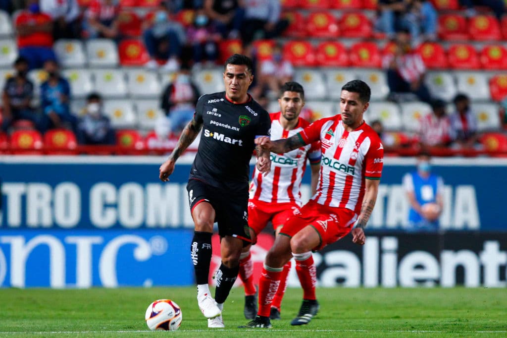 Los fronterizos estuvieron cerca de romper el cero desde los once pasos, pero Lezcano mandó su tiro a las gradas. Ian González sentenció a los 90+3’. Necaxa y Juárez cierran la J12 con 10 y 9 unidades, respectivamente.