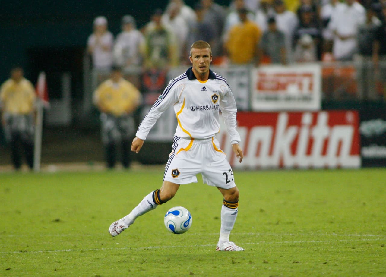 Dentro del campo de juego, David Beckham siempre elegía jugar con mangas largas.