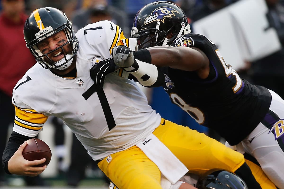 Los Steelers tuvieron “un día para el olvido” y perdieron ante Baltimore 20-17, para quedarse más lejos por el boleto de comodín.