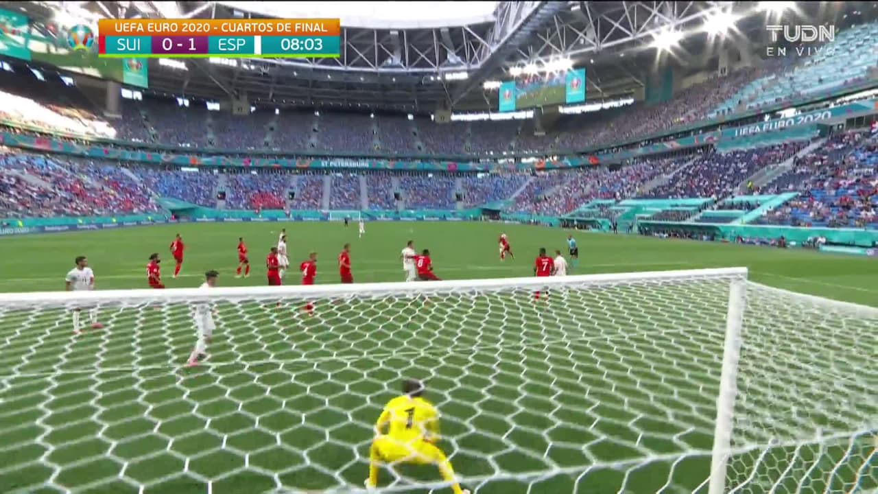 ¡GOL!  anota para España. Jordi Alba