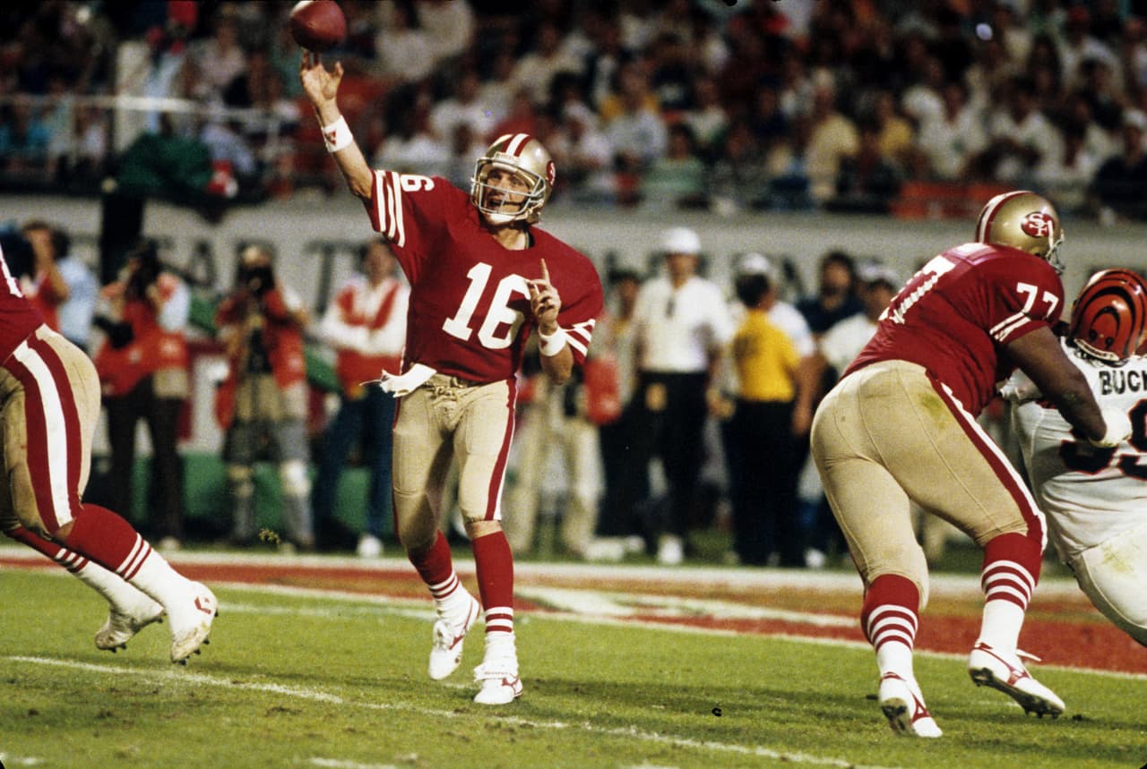 La División que ocupa el tercer lugar en victorias en Super Bowl es el Oeste de la Conferencia Nacional con 7, de las cuales 5 son de los San Francisco 49ers, equipo que ha jugado 6 veces el partido grande.