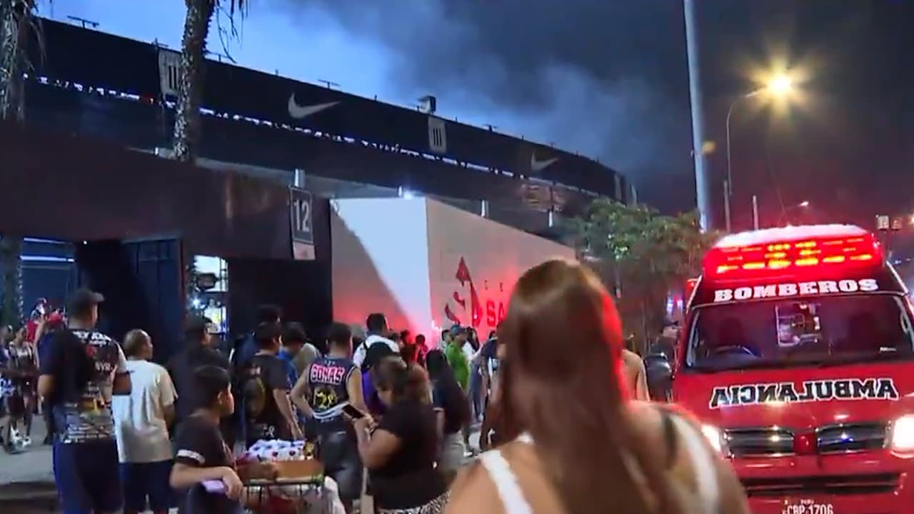 Tragedia en el futbol de Perú, al menos un muerto en estadio de Alianza Lima