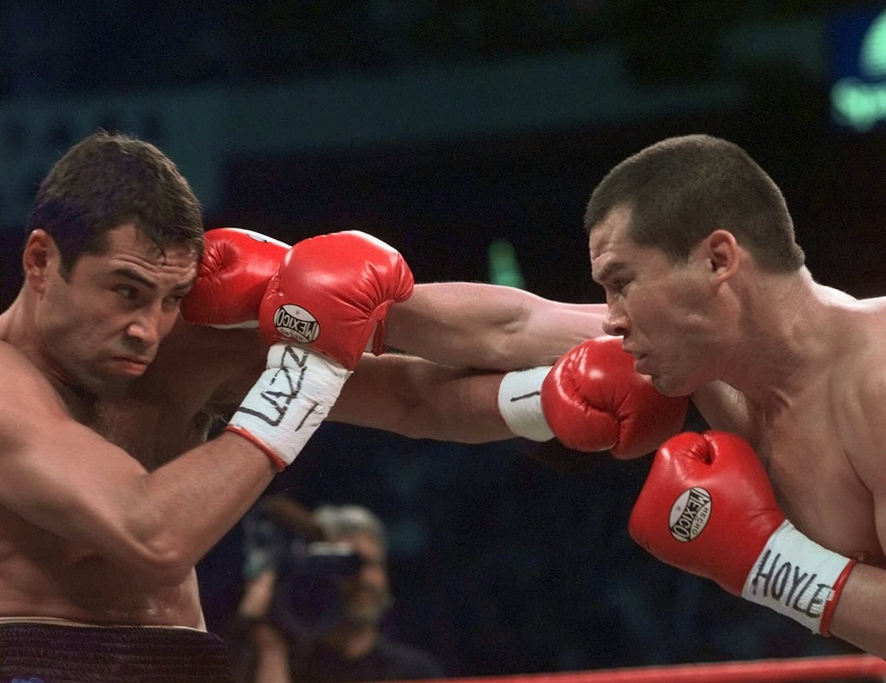 Chávez medita despedirse de peleas de exhibición ante De la Hoya 