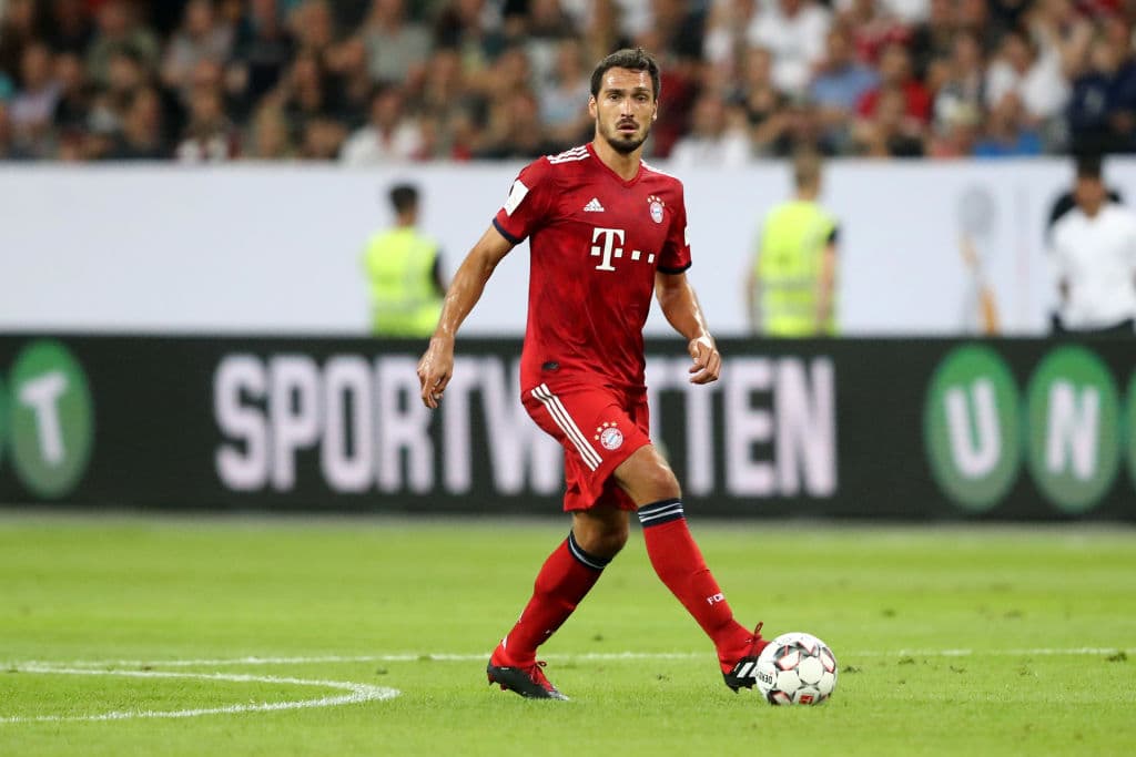 4) 
<b>Mats Hummels</b>, Bayern Munich. Es el defensor mejor cotizado de toda la Bundesliga. El también internacional alemán está valuado en 60 millones de euros.