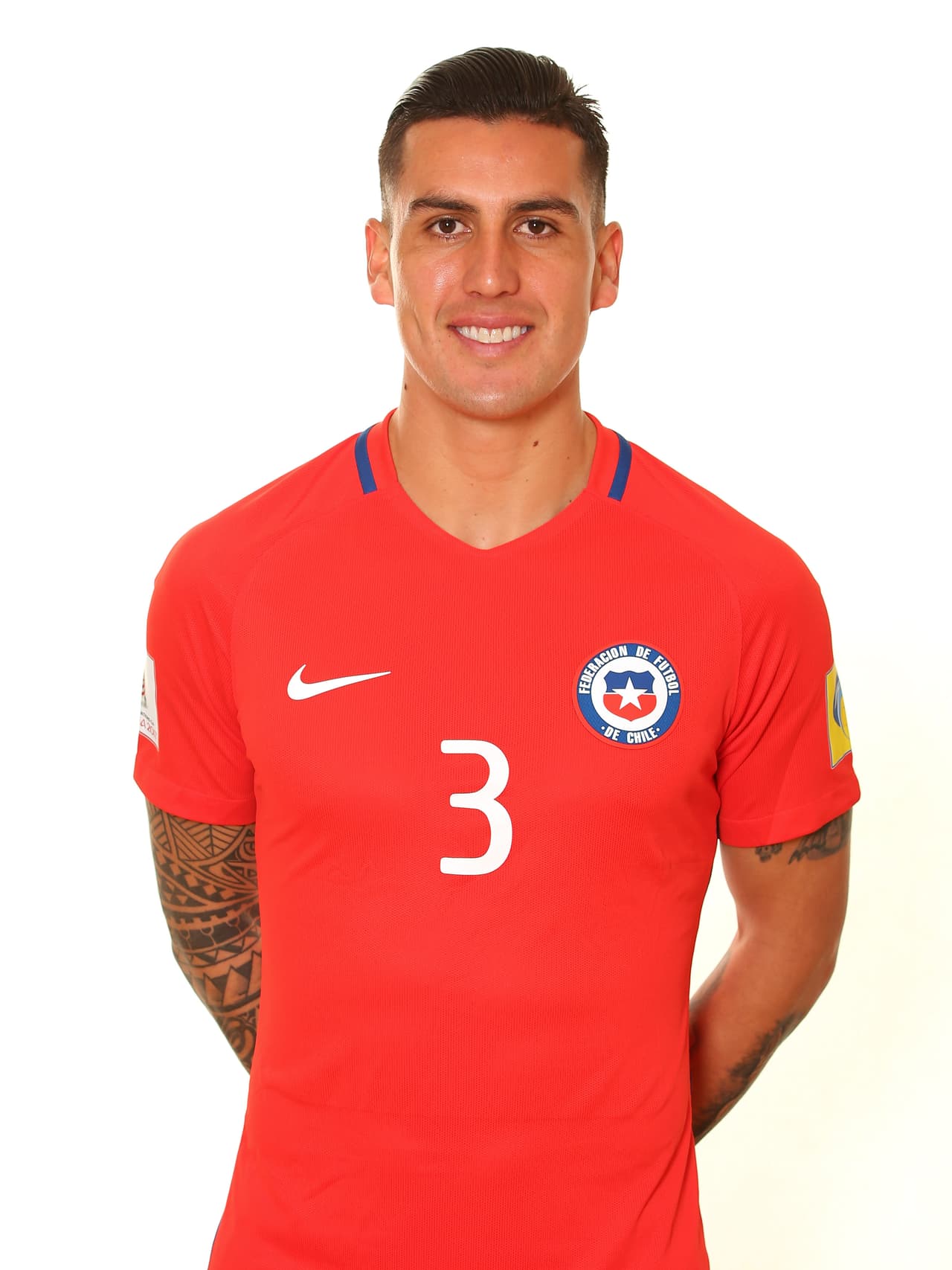Empecemos con los chilenos 'azules' (no los de la Universidad de Chile, sino los del Cruz Azul). El primero es el zaguero seleccionado Enzo Roco.