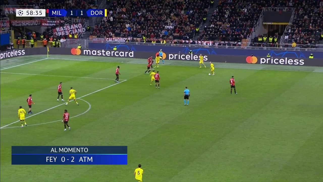 ¡Gol del Dortmund! Bynoe-Gittens define gran jugada para el 1-2 sobre Milan