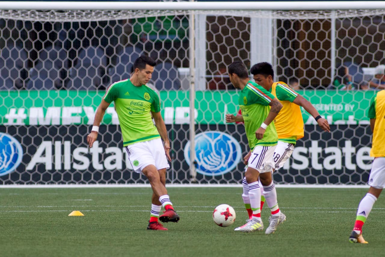 La selección de México, que ha estado preparándose bajo la batuta del colombiano Pompilio Páez pero será dirigida por su compatriota Juan Carlos Osorio, necesita realizar un torneo destacado en la Copa Oro.