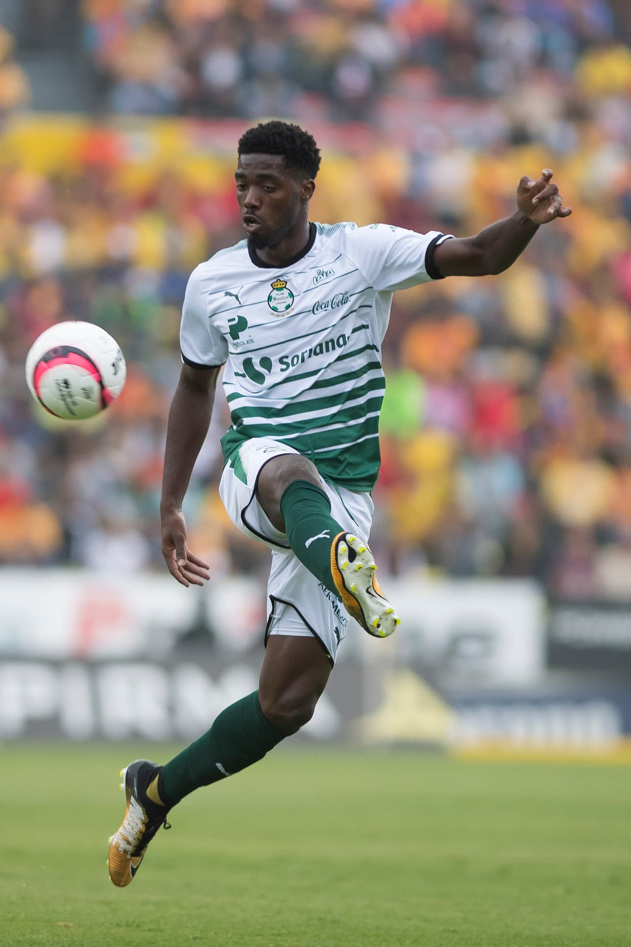 Al parecer, La Máquina está muy activa en el marcado de invierno y estaría también tras los pasos del africano Djaniny Tavares de Santos.