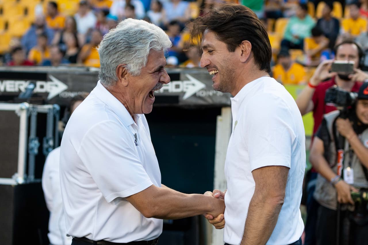 Marioni se convirtió en el segundo extranjero después de Ricardo Ferretti que dirigió en los últimos 20 años, aunque el 'Tuca' duró en el cargo cuatro años.