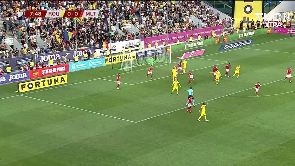 Tiro desviado de Vlad Chiriches