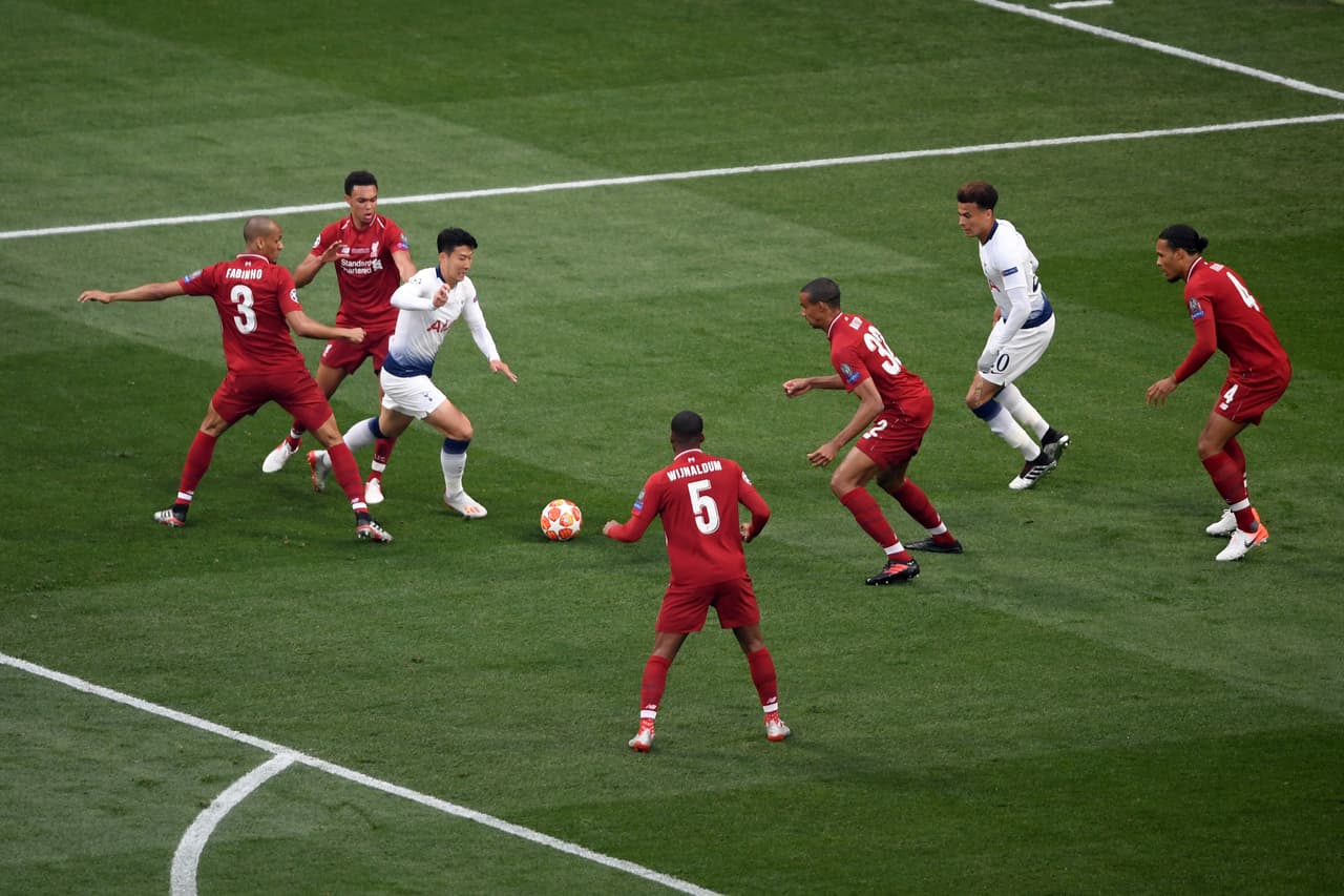 Tras el temprano gol de Mohamed Salah desde el punto penal, los Spurs se apoyaron en el coreano para buscar alguna jugada de peligro.