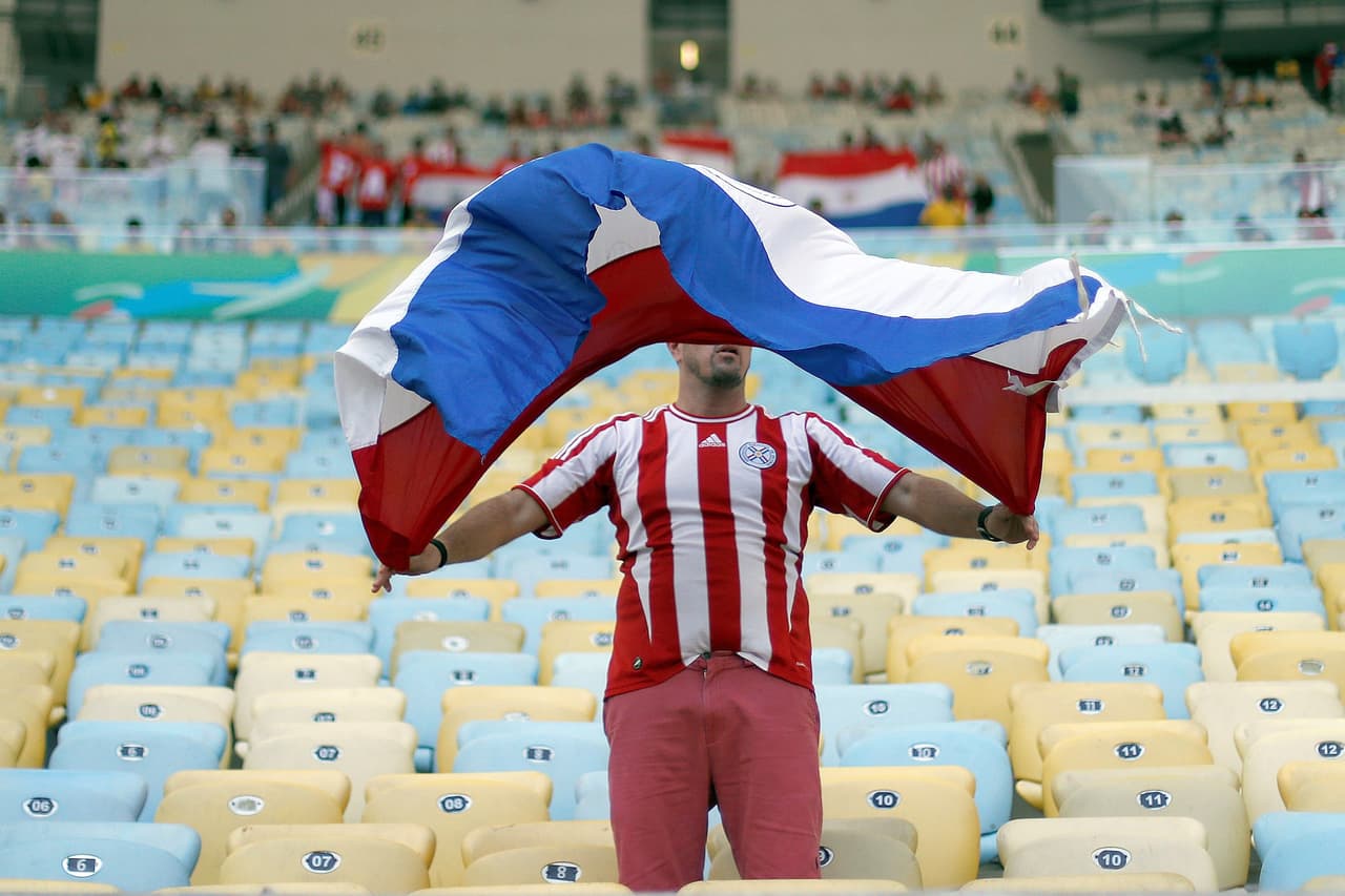 Los fanáticos llegaron al Estadio Maracaná para el segundo juego del Grupo B de la Copa América 2019 en el que se enfrenta Paraguay con Catar, uno de los invitados asiáticos al certamen.