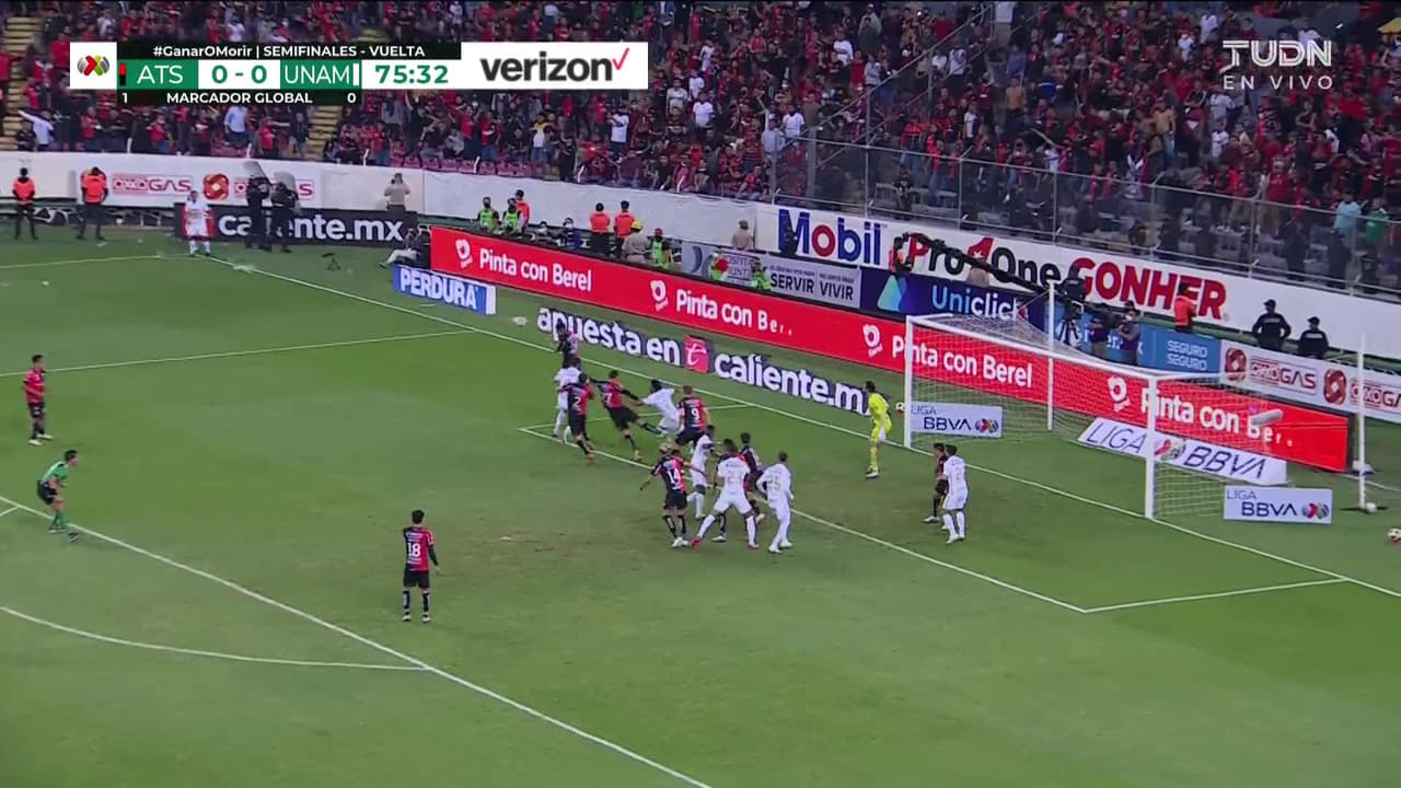 ¡GOL!  anota para Pumas UNAM. Juan Ignacio Dinenno