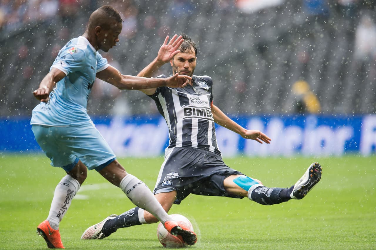 DEFENSAS - José Basanta, Monterrey.- El zaguero de los Rayados ha logrado mantener a su equipo entre los menos goleados en el Clausura 2016, sumando 65 puntos hasta el momento, mientras que su valor en el UD Fantasy es de $5.7 millones.