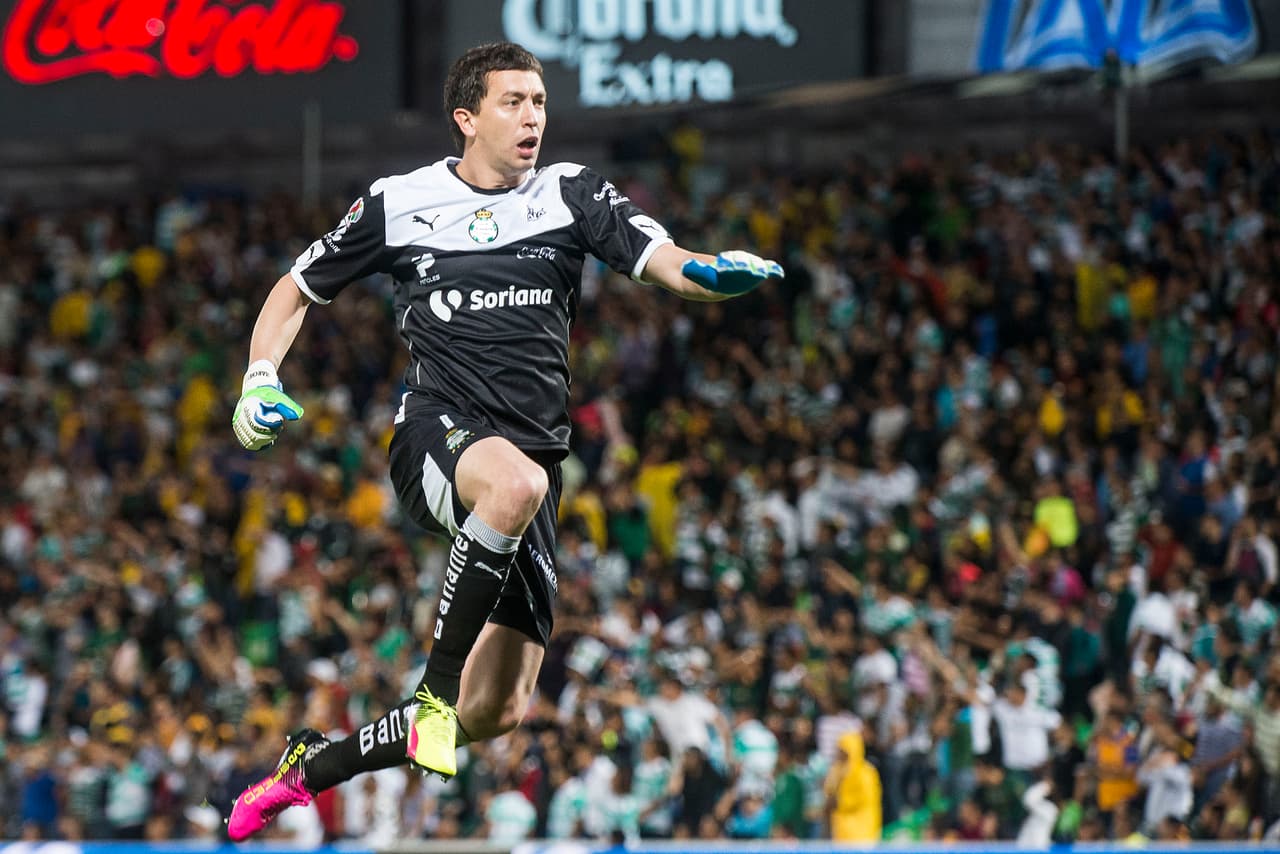 PORTERO - Agustín Marchesín, Santos.- El arquero del equipo de la Comarca Lagunera es hasta el momento el mejor cancerbero del Clausura 2016, ya que suma 63 puntos, donde gracias a sus actuaciones ha logrado llevar a Santos la tercer lugar de la tabla general, su valor en e UD Fantasy es de $5 millones.