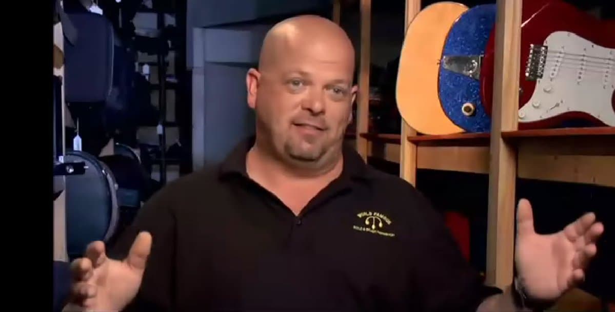 "Traeré a un amigo que es experto en memorabilia de la NFL".