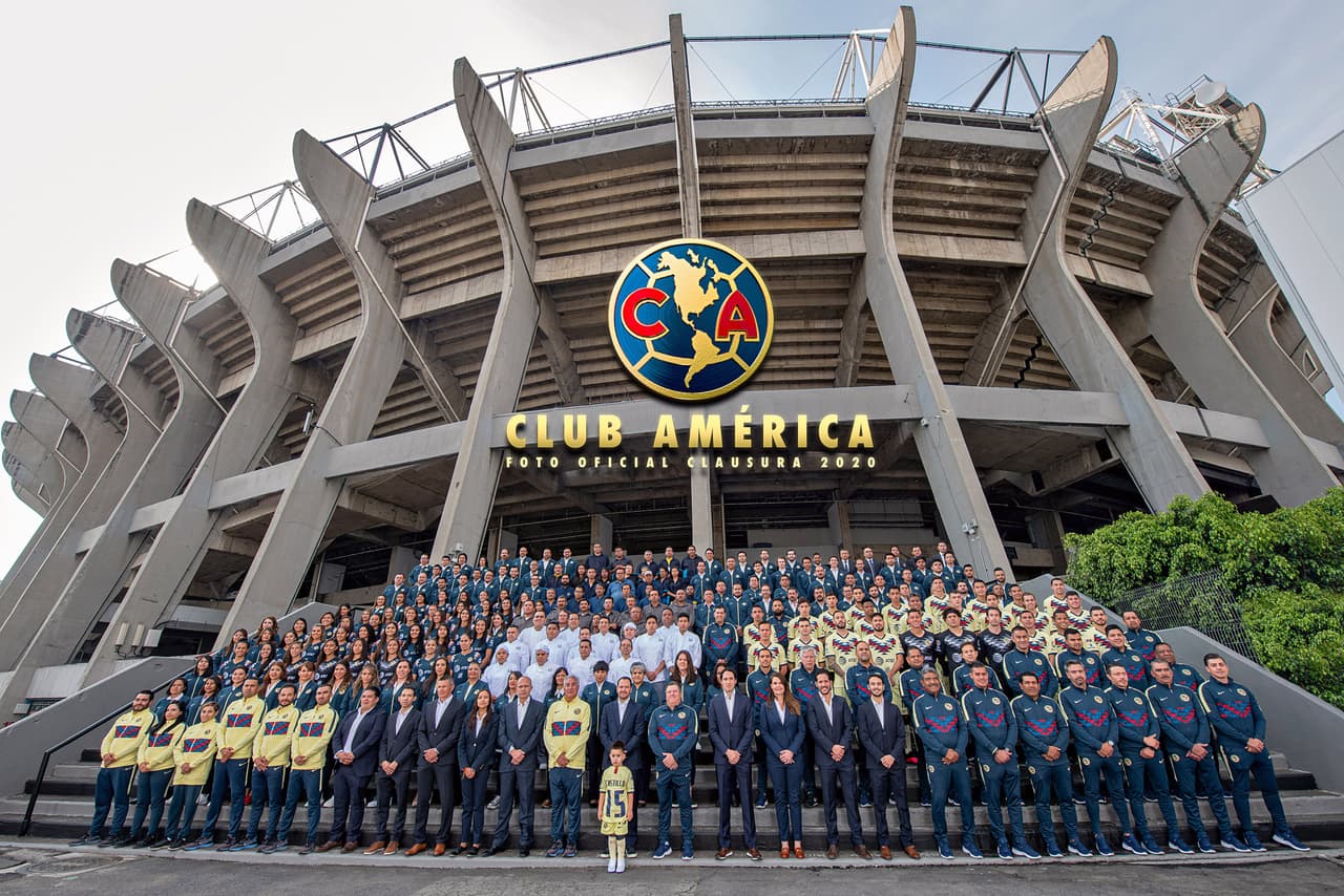 América se tomó foto oficial con hijo de Nico Castillo