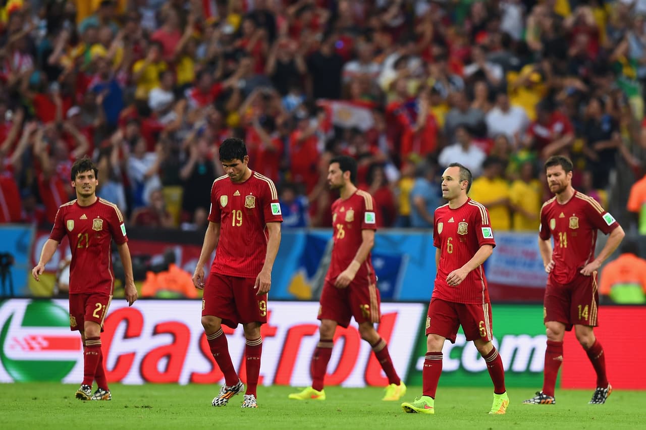 Para Löw, el error de España fue haber repetido al equipo campeón de Sudáfrica 2010 en Brasil 2014. Junto con Francia e Italia, España fue uno de los campeones que peor defendió su corona.