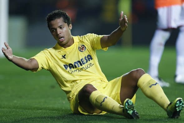 Giovani, parte del equipo titular visitante, falló algunas claras ocasiones que pesaron para que el Villarreal perdiera en Vallecas.