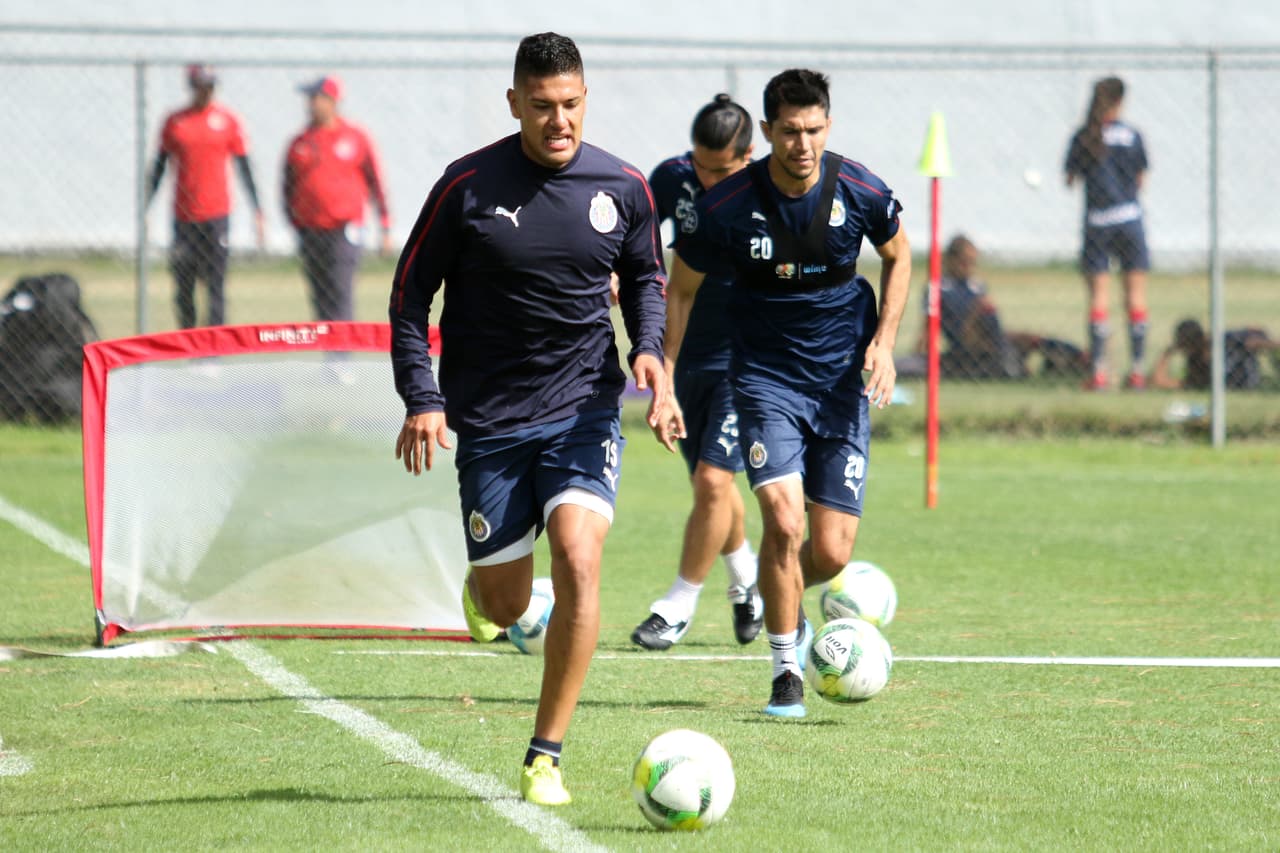 Tony Alfaro sumó 172 minutos con Chivas durante el Clausura 2019.