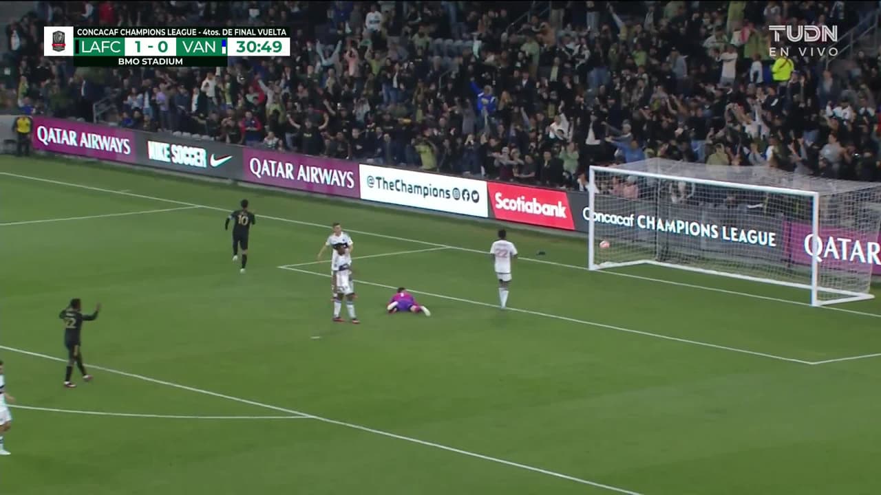 ¡GOL!  anota para LAFC. Carlos Vela