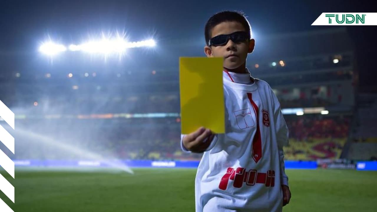 Monarcas pone a niños a arbitrar a la afición