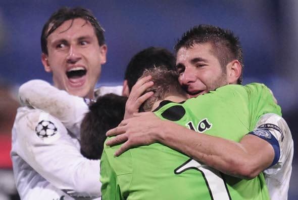 El equipo rumano ganó 1-0 y se acercó a los octavos de final.