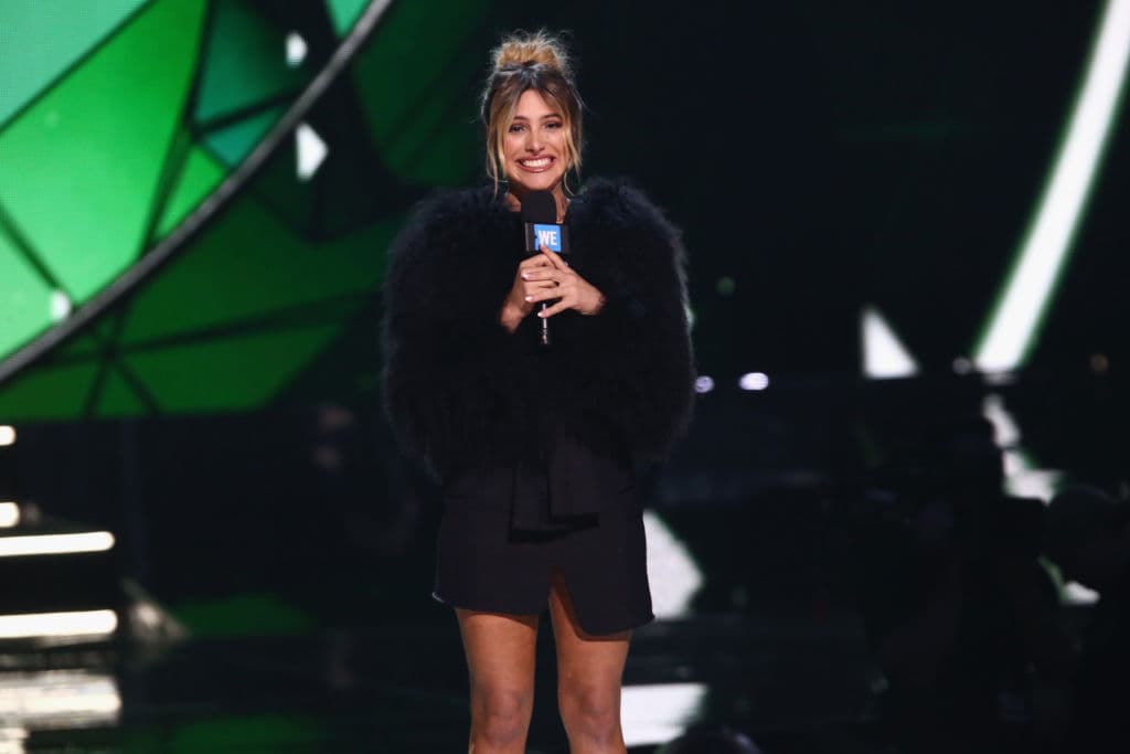 En una entrevista Lele dio a conocer su amor por la goma de mascar, aunque enfatiza que de niña no la podía comer por los braquets.