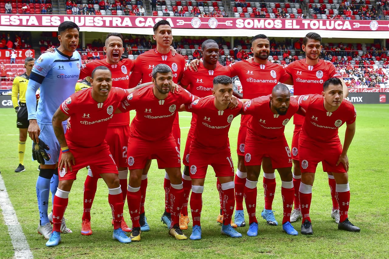 El día de hoy en el Estadio Nemesio Diez, se realizó un pequeño homenaje a un grande de la lucha libre nacional. El equipo portó en su playera la imagen de quien fue fiel seguidor de los Diablos y siempre mostró su afición por el equipo de sus amores. Descansa en paz, Parka.