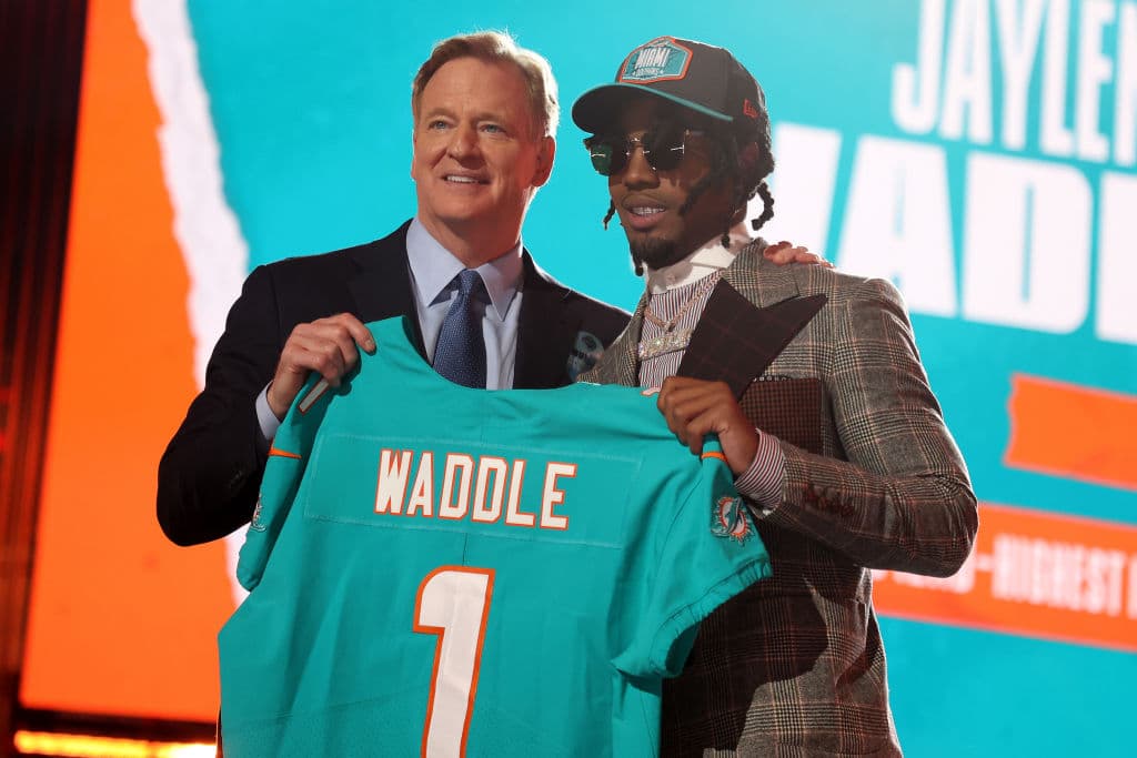 Pick 6 – Miami Dolphins – WR Jaylen Waddle.
<br>